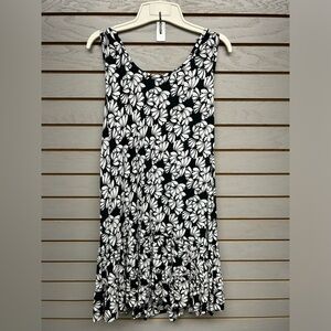 Chic Black and White Floral Mini Dress
